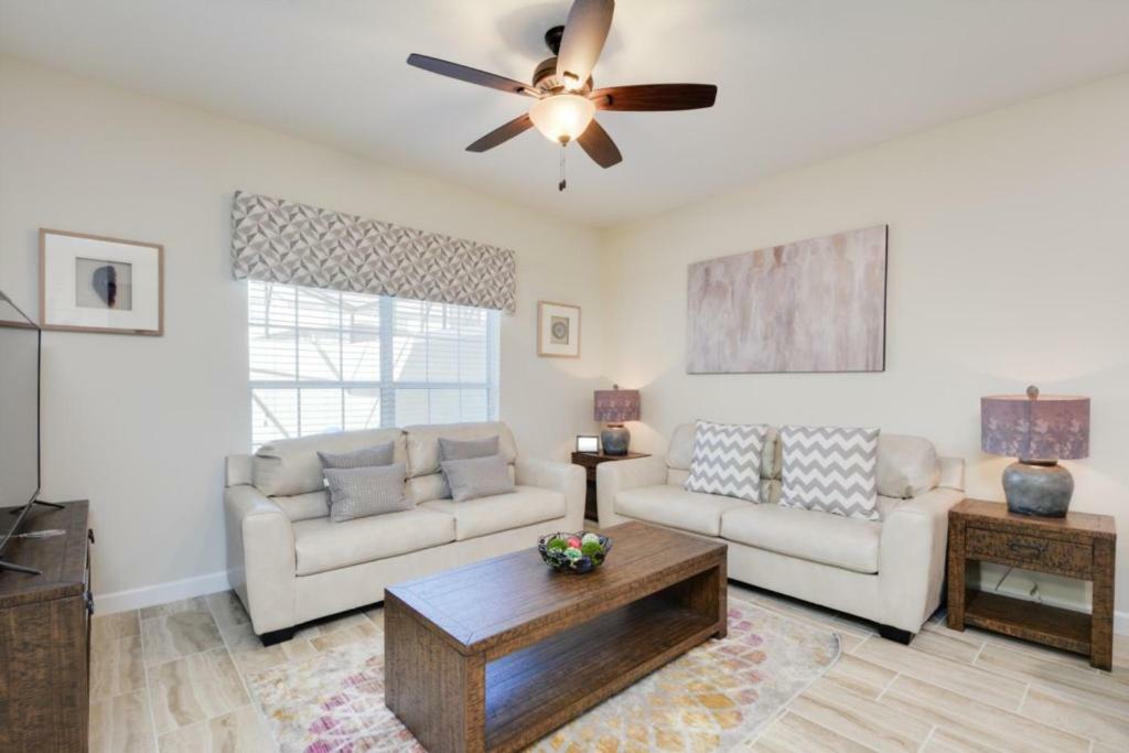 Pleasant House In Storey Lake Near Disney Kissimmee Exterior photo