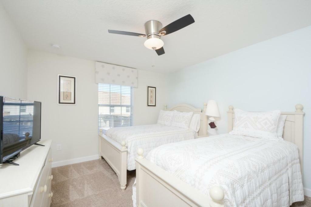 Pleasant House In Storey Lake Near Disney Kissimmee Exterior photo