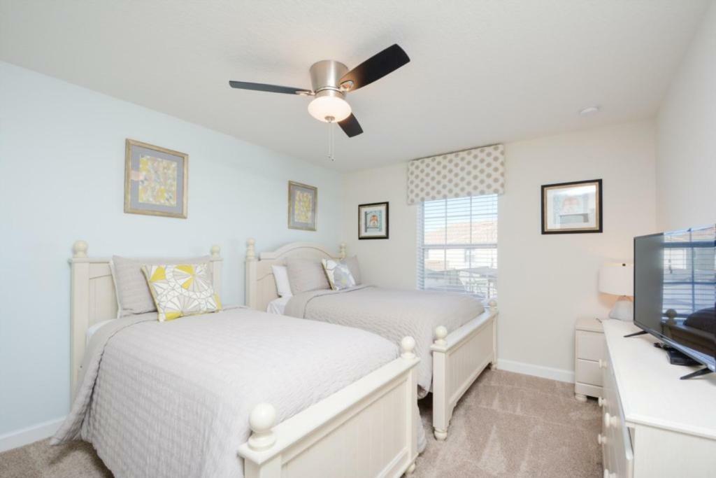 Pleasant House In Storey Lake Near Disney Kissimmee Exterior photo
